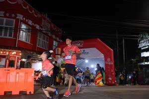 BIB: 3225
                            <button type="button" onclick="openModal(26259637)" class="btn btn-primary btn-sm float-right btn-popup" data-toggle="modal" data-target=".modal-high-quality">
                        <i class="fas fa-shopping-cart"></i> Add to Cart
                    </button>
                                            <button type="button" onclick="isThisMe(26259637, true)" class="btn btn-success btn-sm float-right btn-popup btn-isme hidden" data-toggle="tooltip" data-placement="bottom" title="นี่คือรูปของคุณใช่ไหม คลิกที่นี่เพื่อเอาเข้าอัลบั้ม">
                        <i class="fas fa-plus"></i> Add to album
                    </button>
                    <button type="button" onclick="isThisMe(26259637, false)" class="btn btn-warning btn-sm float-right btn-popup btn-isnotme hidden">
                        <i class="fas fa-ban"></i> Remove from album
                    </button>